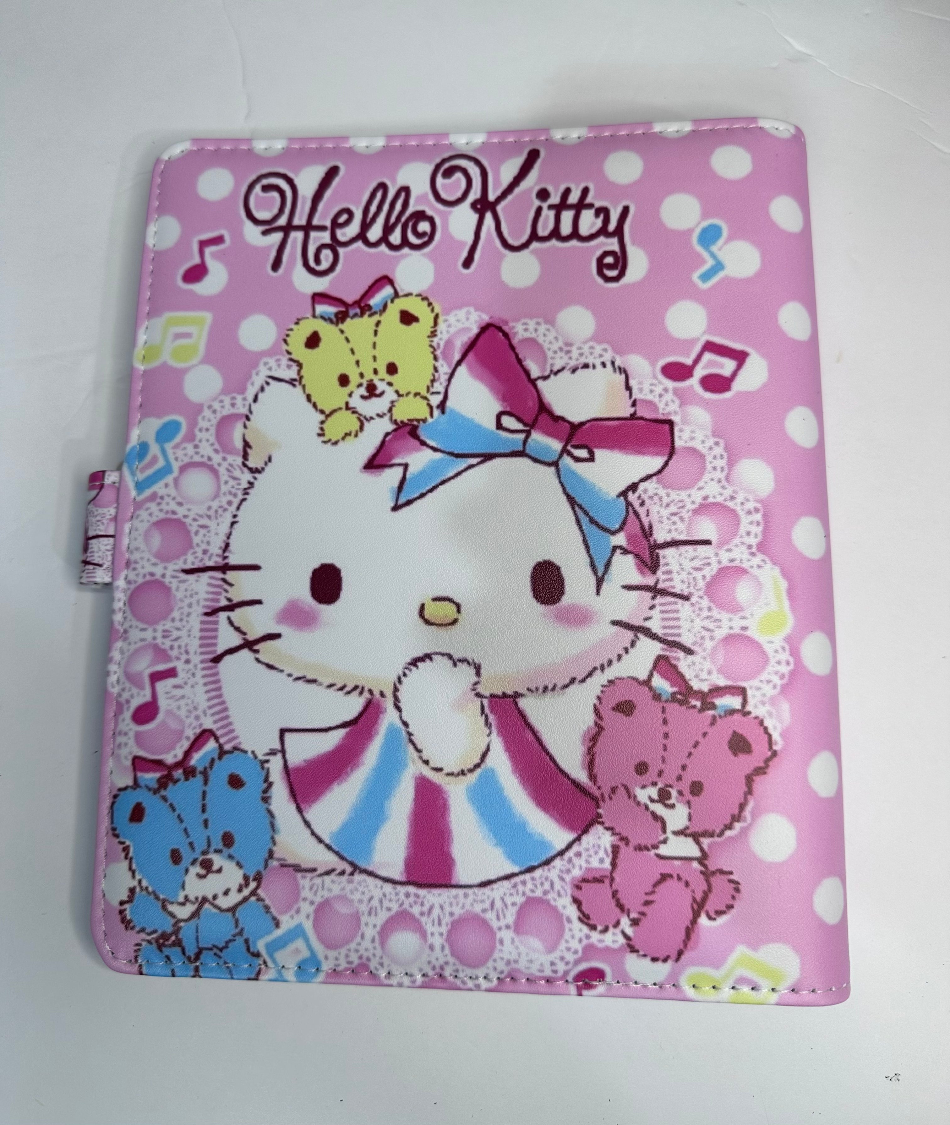 Hello Kitty A5 Binder & Paper